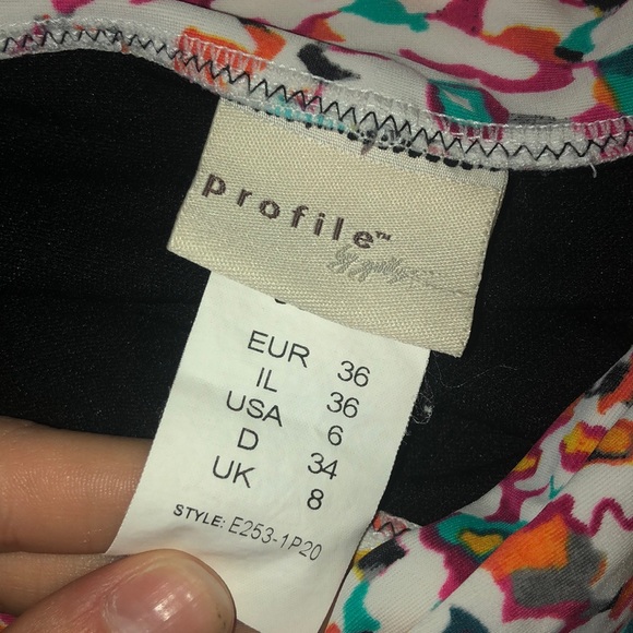 Bikini - Picture 2 of 3